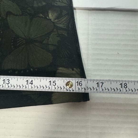 Lululemon Women's Size 0 Tank Sleeveless Green Butterfly Polyester Crew Neck - Picture 5 of 5